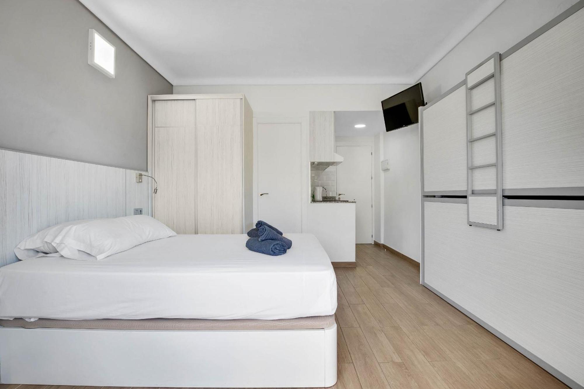 Carihuela Palace 417 By Ivi Real Estate ตอร์เรโมลิโนส ภายนอก รูปภาพ