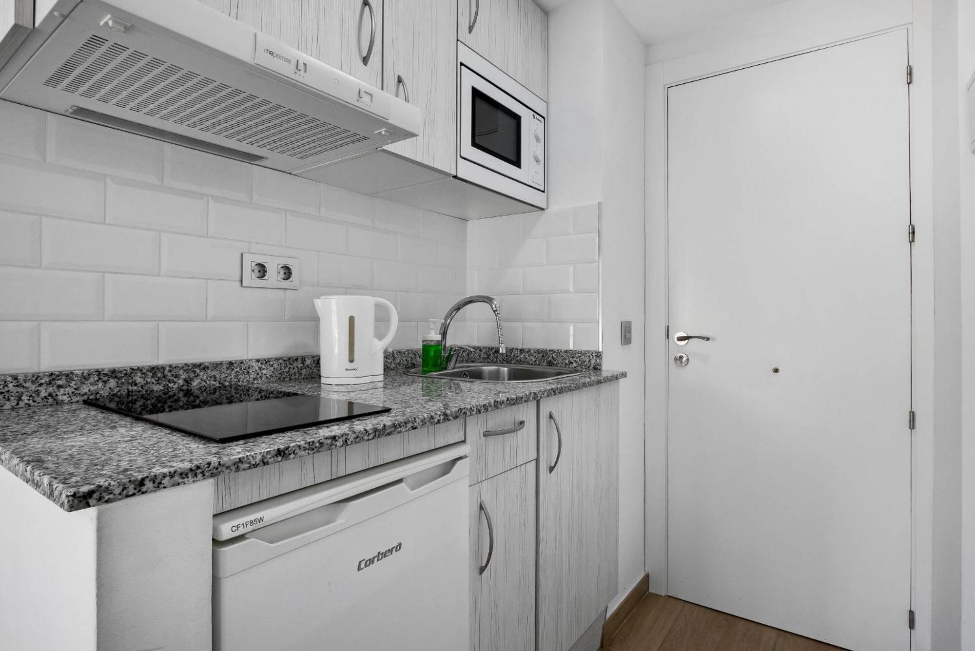 Carihuela Palace 417 By Ivi Real Estate ตอร์เรโมลิโนส ภายนอก รูปภาพ