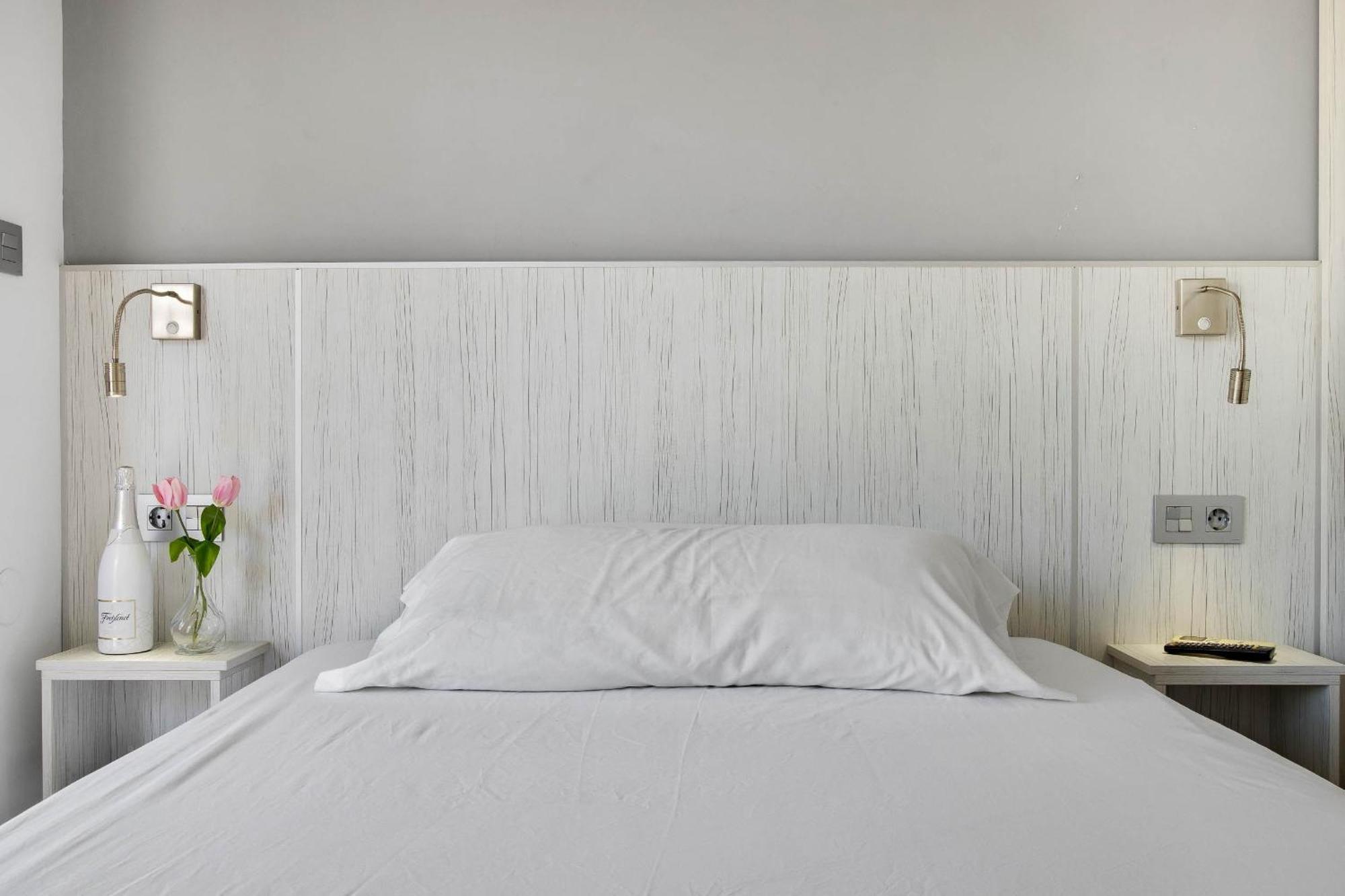 Carihuela Palace 417 By Ivi Real Estate ตอร์เรโมลิโนส ภายนอก รูปภาพ